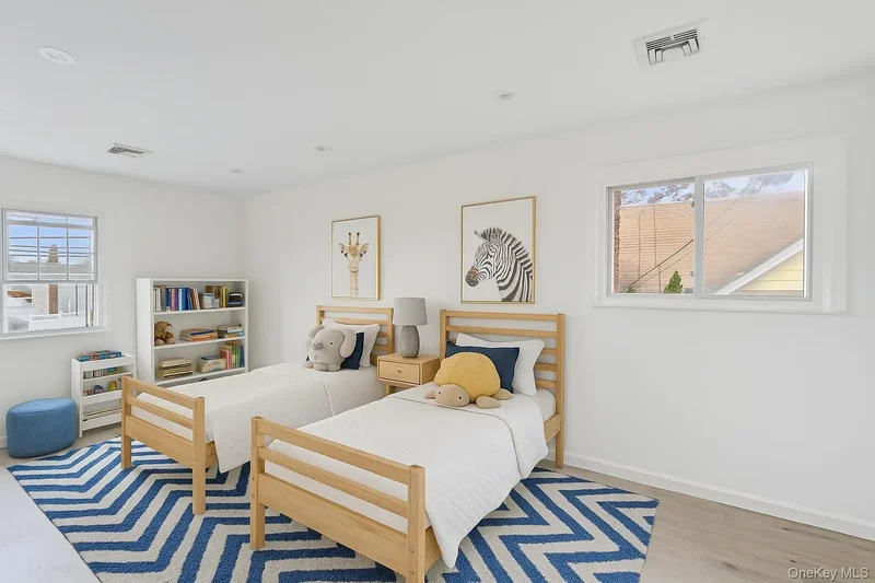 1269 Dekoven Street, Rockville Centre, New York, United States. - Photo 9