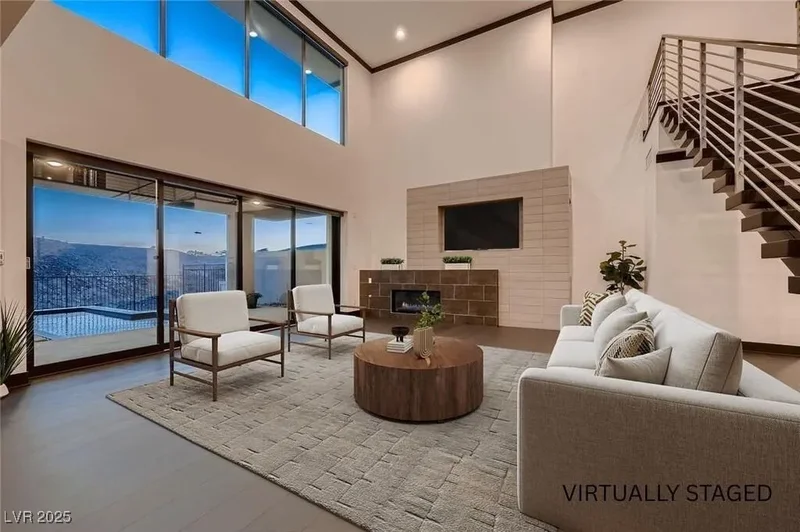 917 Vegas View Drive, Henderson, Nevada, United States. - Photo 4
