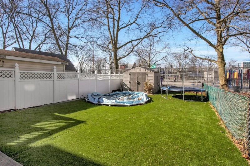 837 Swinton Avenue, New York, New York, United States. - Photo 21