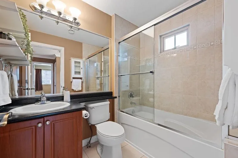 1254 E 11th Avenue, Vancouver, British Columbia, Canada. - Photo 28
