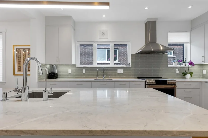 945-947 Av. Dunlop, Outremont, QC H2V2W9, Montréal, Quebec, Canada. - Photo 16