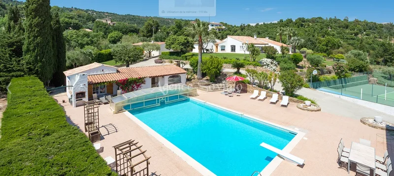 Le Plan-de-la-Tour, Provence-Alpes-Côte d'Azur, France. - Photo 8