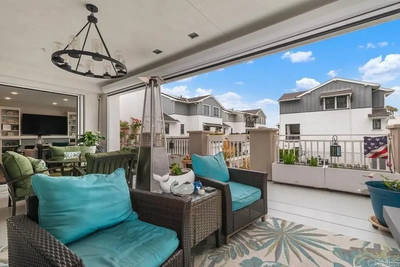 2 Bedrooms Condominium