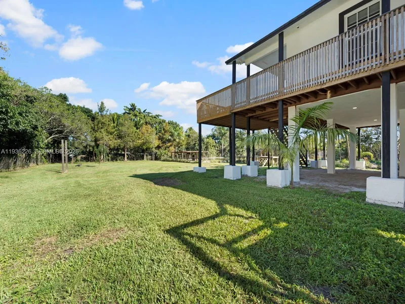 18901 SW 59th St, Southwest Ranches, FL 33332, Weston, Florida, United States. - Photo 31