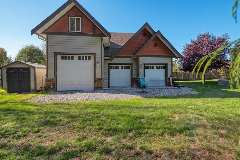 5005 Bay Road, Sechelt, BC V7Z 0E9, Sechelt, British Columbia, Canada. - Photo 15