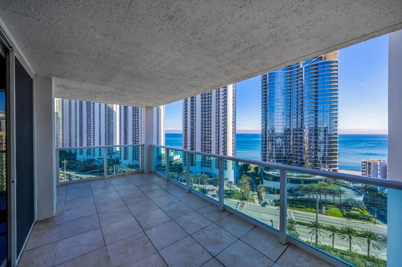 100 Bayview Dr Unit# 1905, Sunny Isles Beach, FL 33160, Golden Beach, Florida, United States. - Photo 37