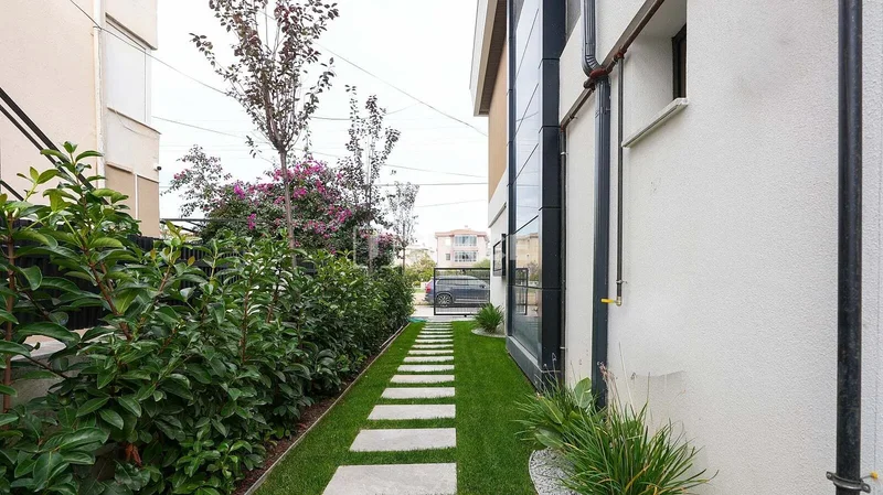 Yalı, Güzelbahçe, İzmir, İzmir, Turkey. - Photo 33