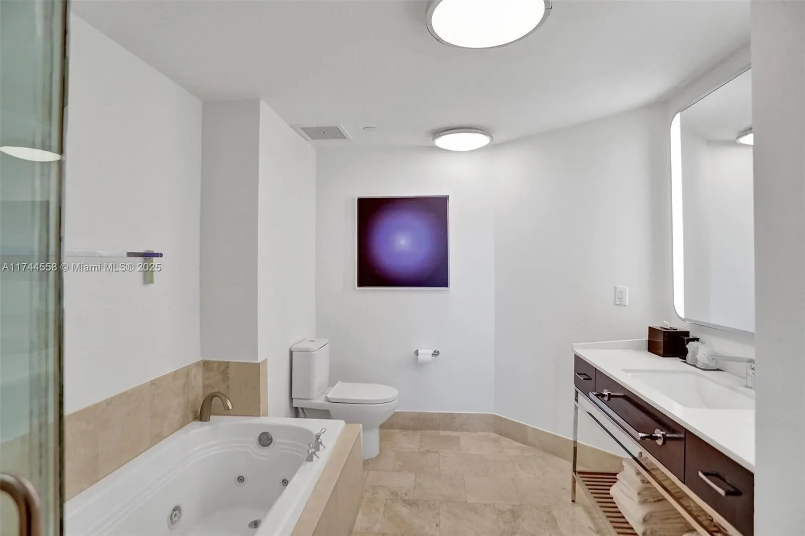 4401 Collins Ave 2114/2116, Miami Beach, Florida, United States. - Photo 28