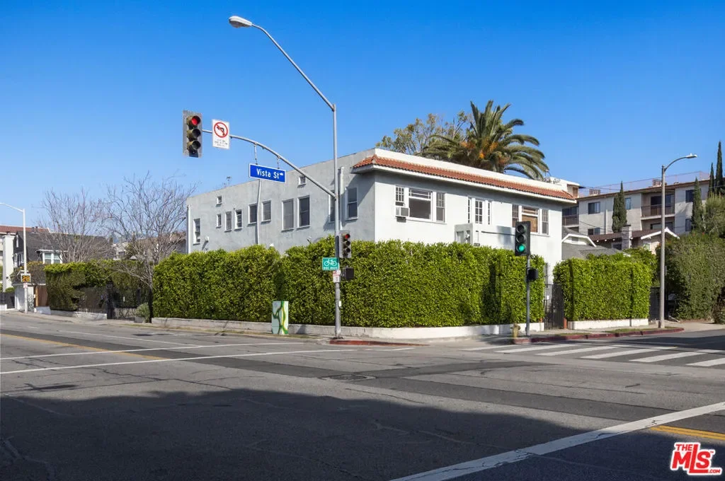 7401 Fountain Avenue, Los Angeles, California, United States. - Photo 4