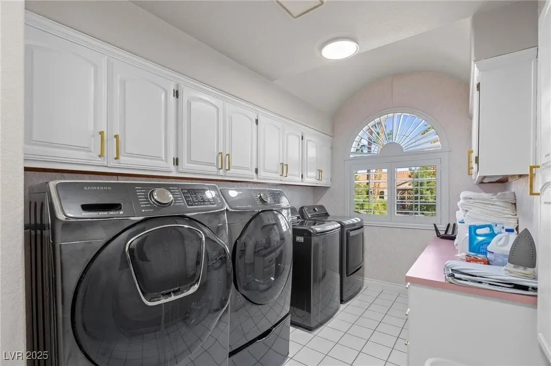 7471 Darby Avenue, Las Vegas, Nevada, United States. - Photo 19