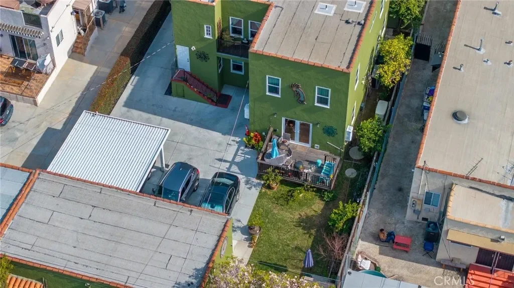 Exterior photo 7
