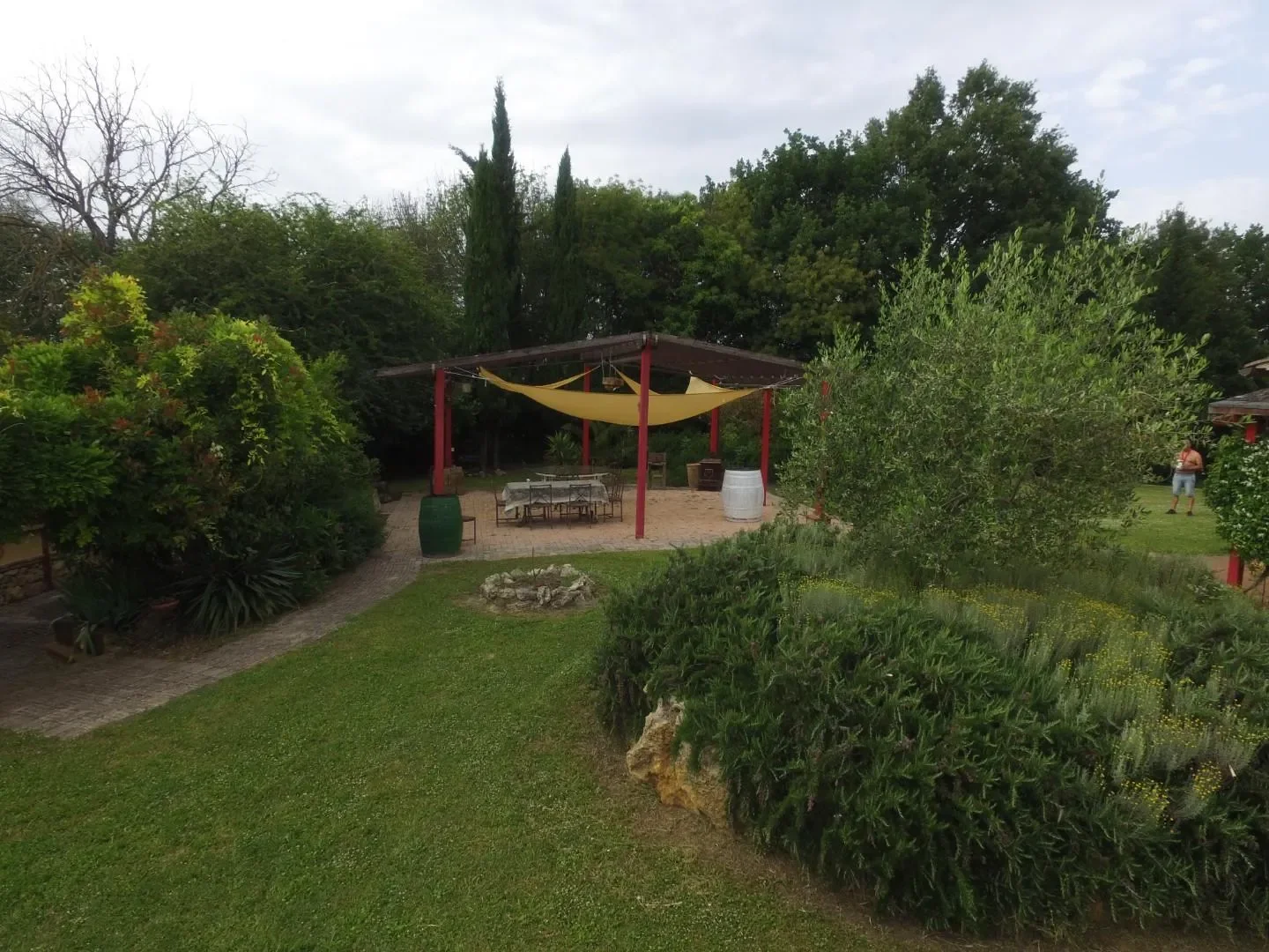 Exterior photo 8