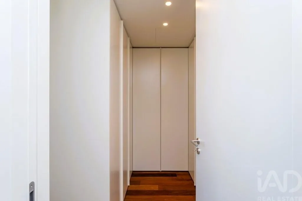 Gallery photo 6