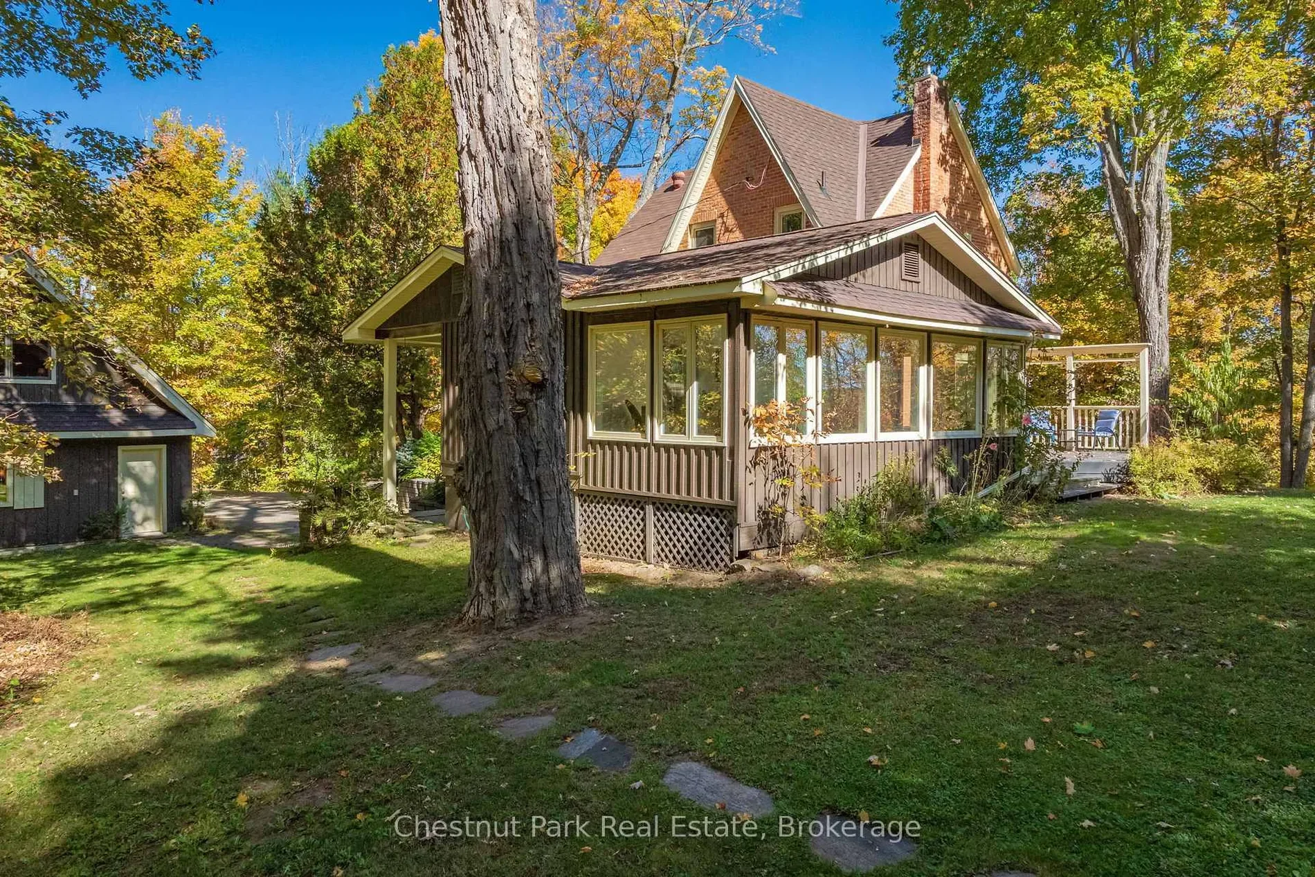 Exterior photo 4