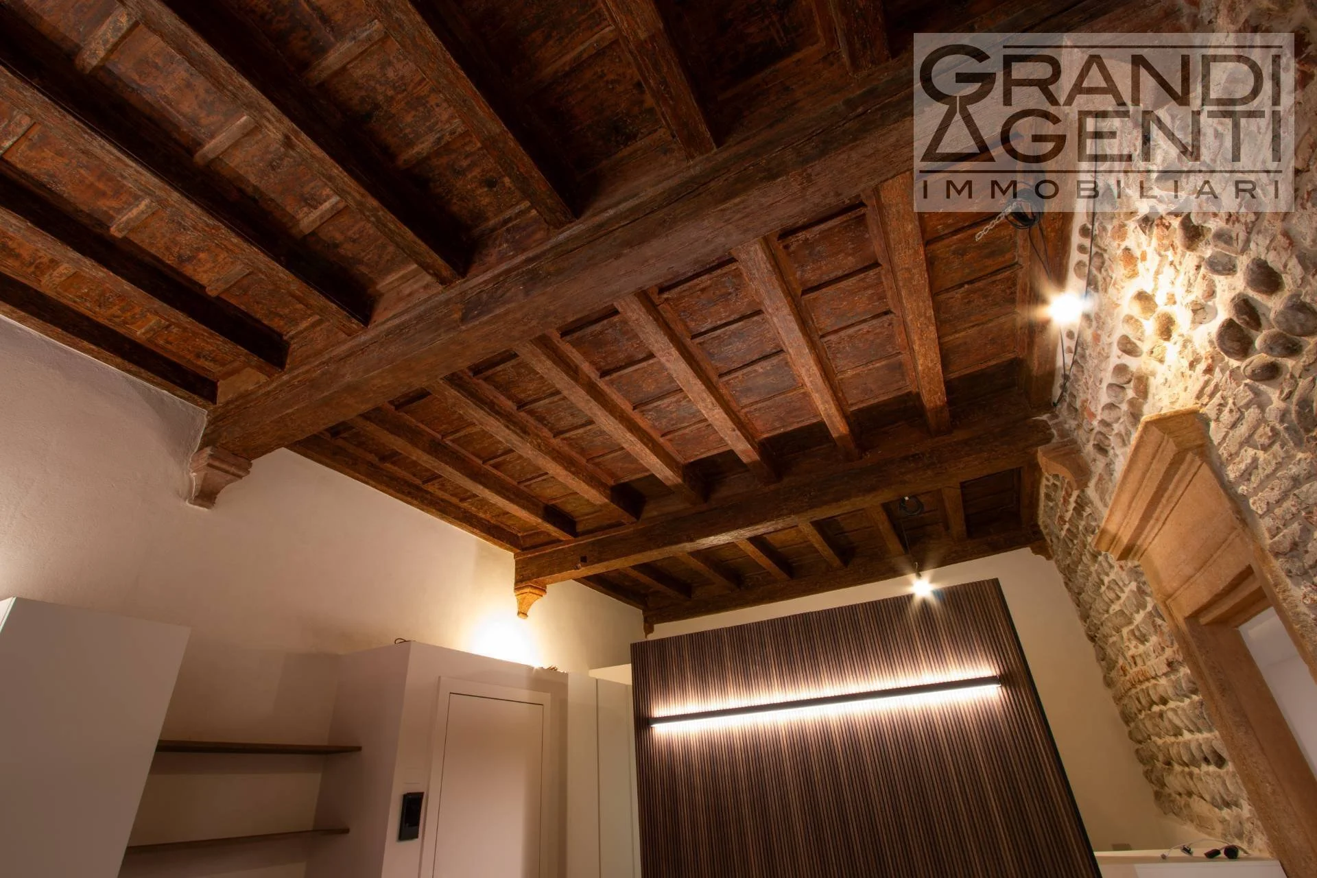 Vicolo Chiodo 8, Verona, Veneto, Italy. - Photo 13