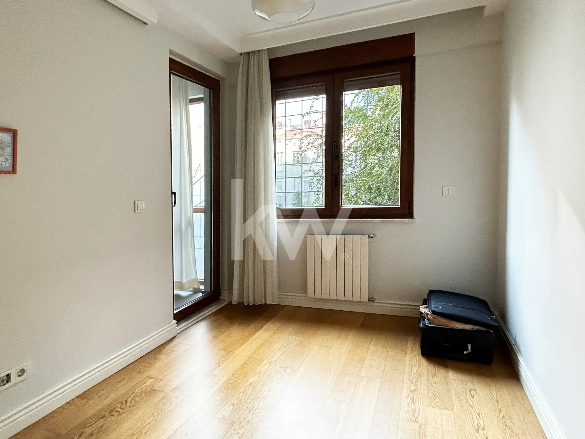 Gallery photo 9