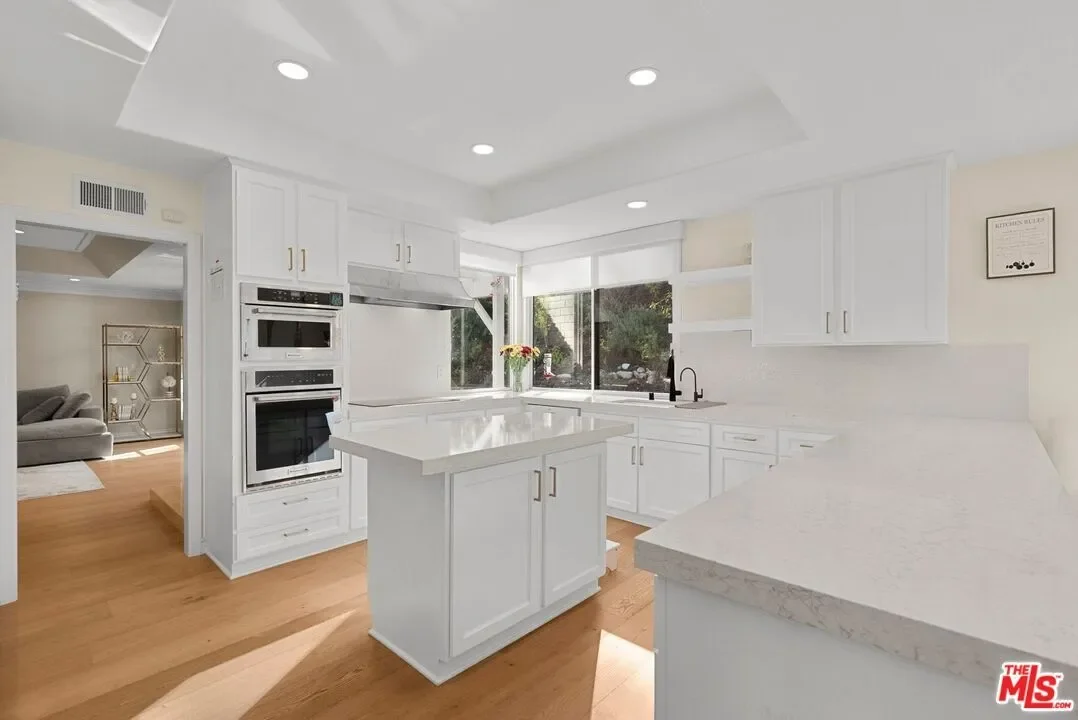 22241 Alizondo Dr, Los Angeles, California, United States. - Photo 21