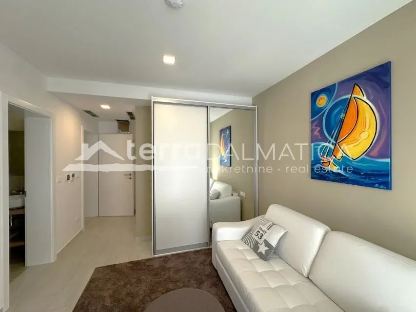 Gallery photo 8