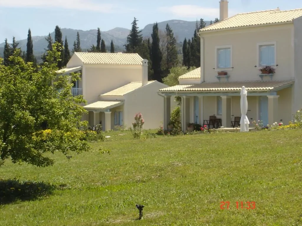 Exterior photo 5