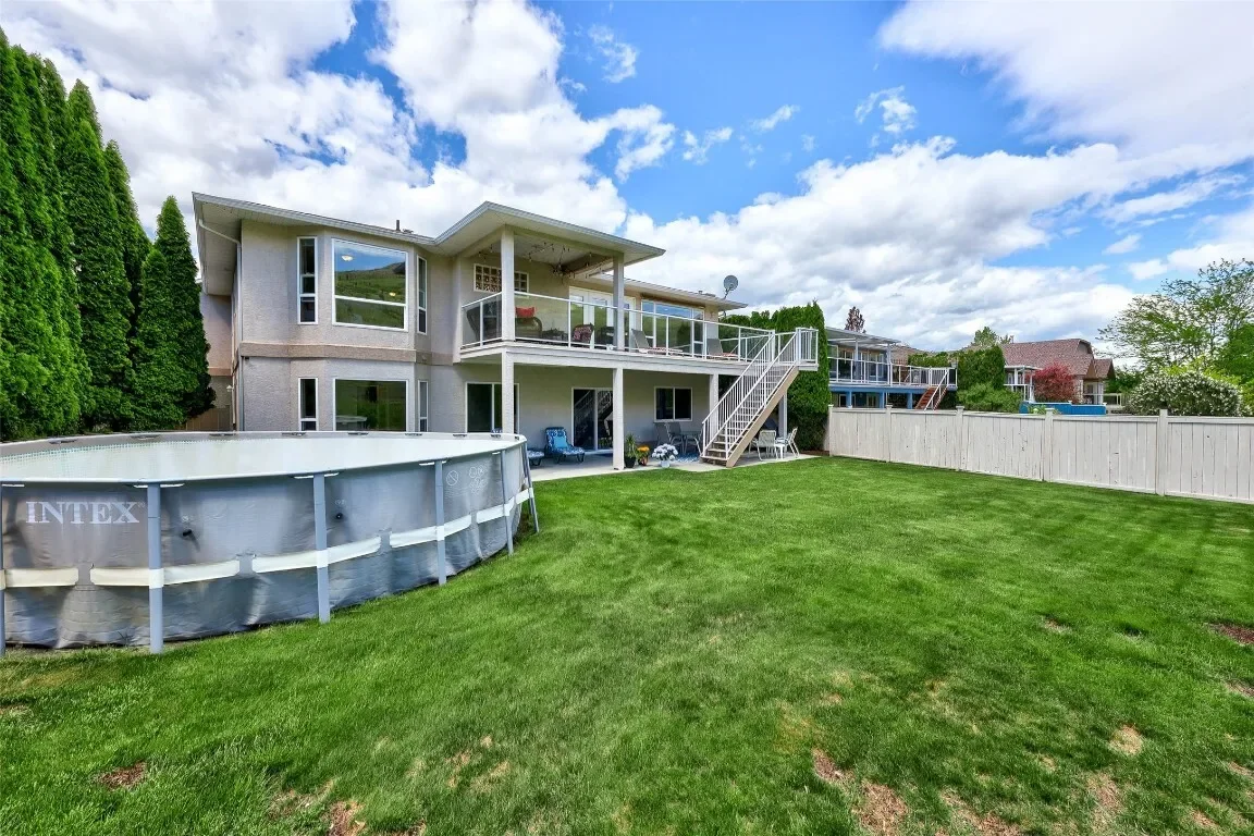 Exterior photo 11