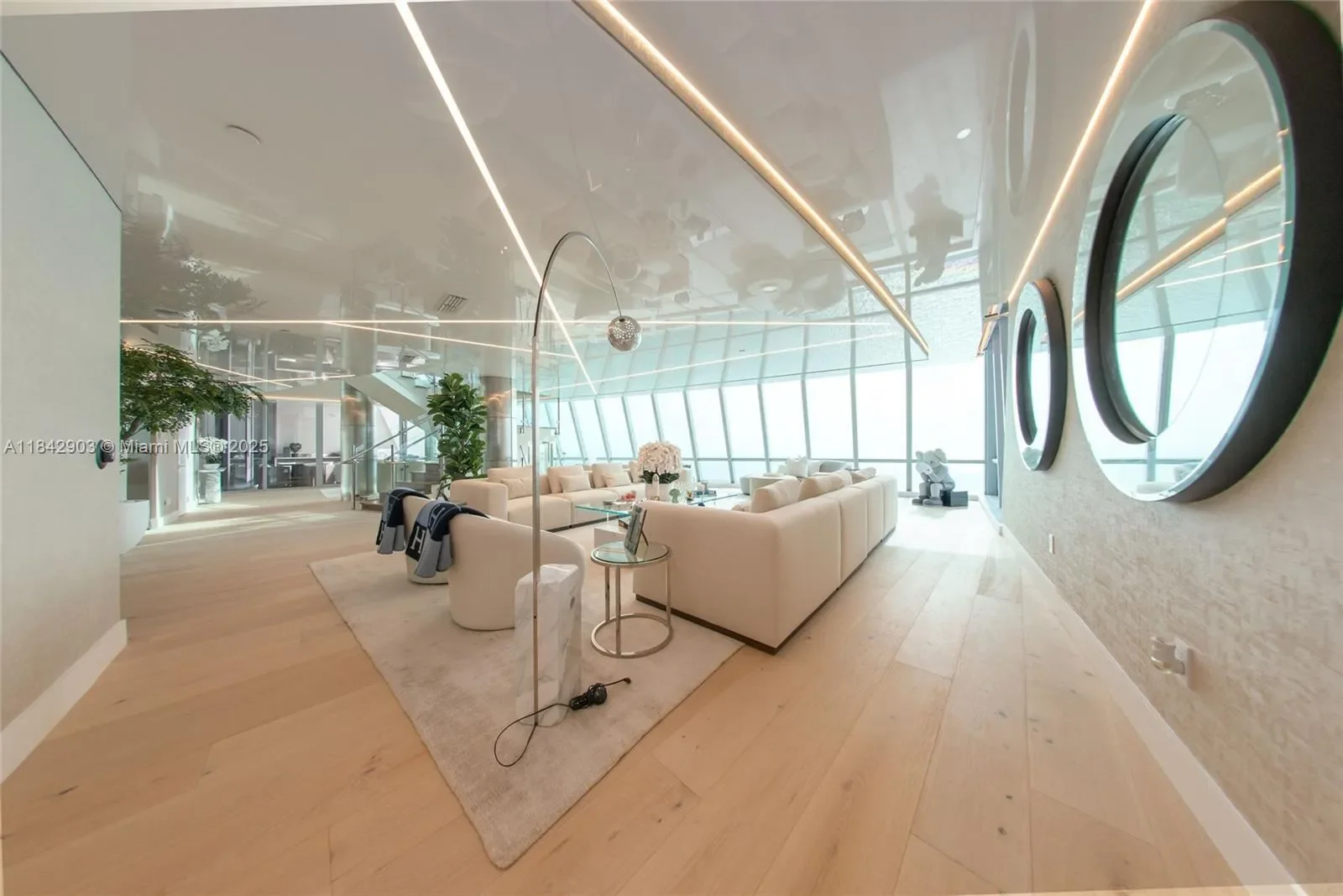 Gallery photo 2