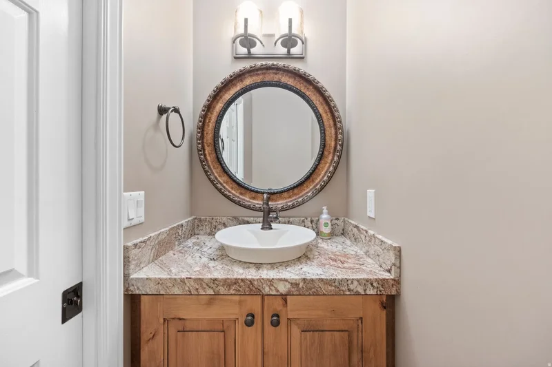 13353 S PEACH ORCHARD CT, Draper, Utah, United States. - Photo 17