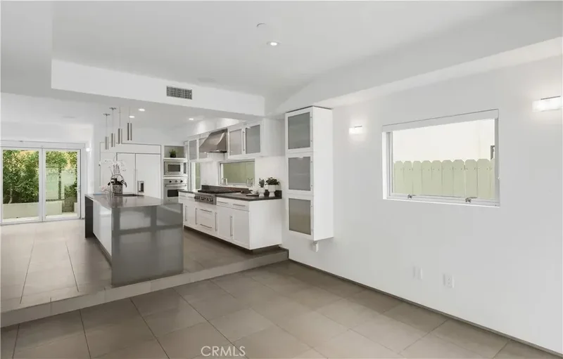 2618 Cove Street, Newport Beach, California, United States. - Photo 14