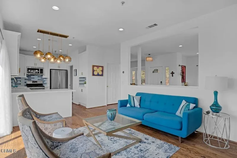 1300 Blue Hill Road, Los Angeles, California, United States. - Photo 12