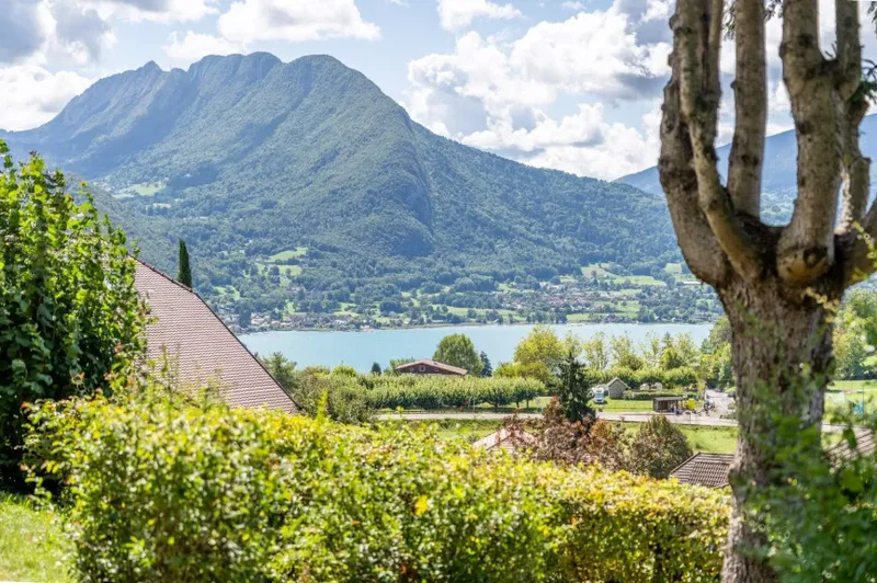 Talloires, Auvergne-Rhône-Alpes, France. - Photo 4