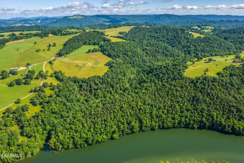 745 Ronald Holt Lane, Tazewell, TN, 37879, USA, Tazewell, Tennessee, United States. - Photo 40