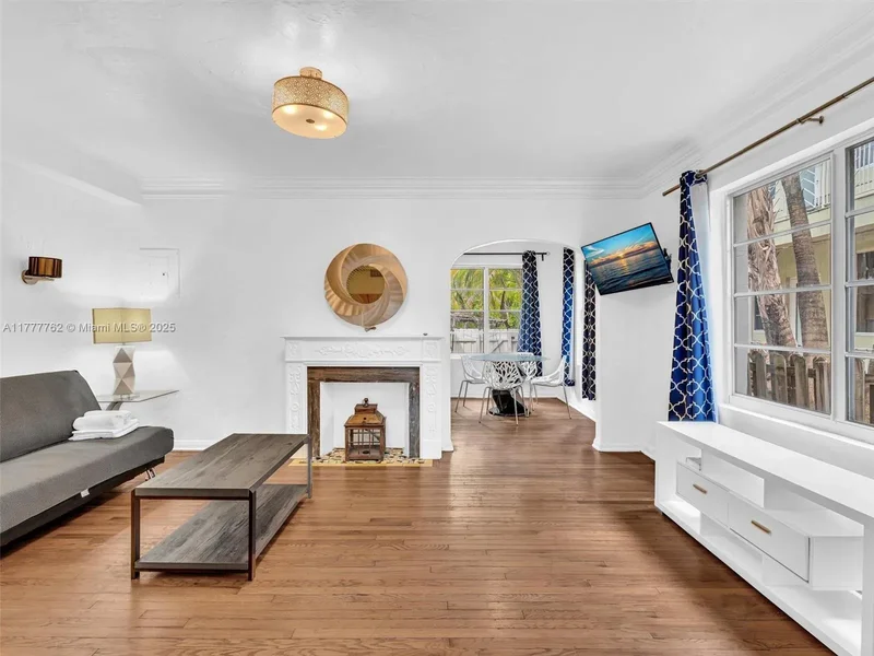 1534 Euclid Avenue, Miami Beach, Florida, United States. - Photo 16