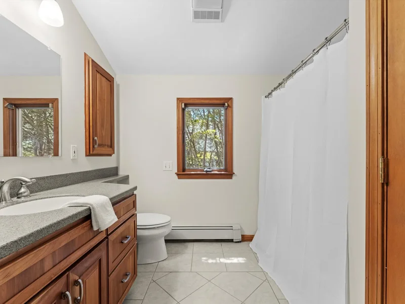 91 Lake Shore Drive , West Brookfield, MA 01585, West Brookfield, Massachusetts, United States. - Photo 36