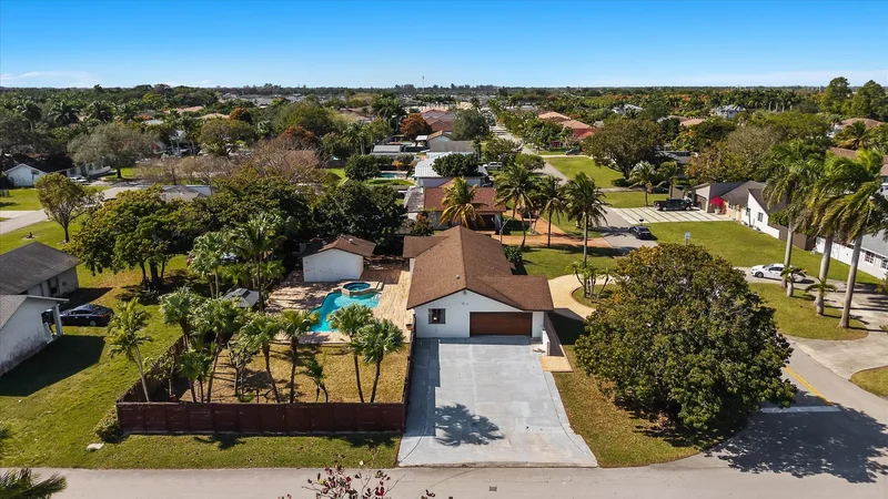 12900 SW 189th St , Miami, FL 33177, Miami, Florida, United States. - Photo 32