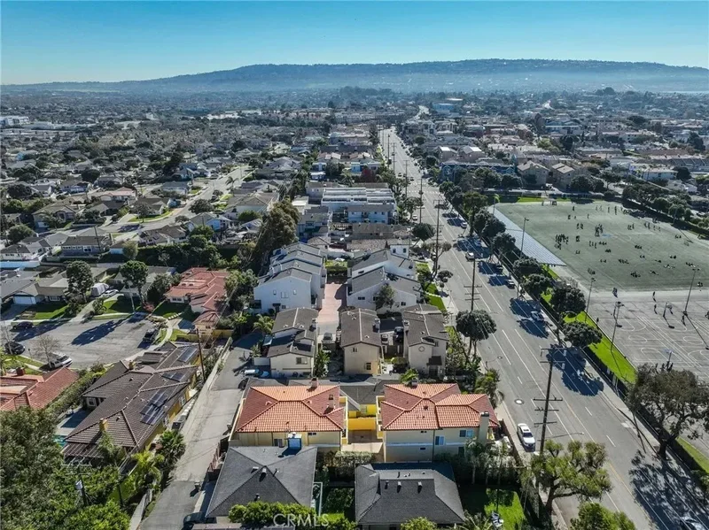 204 N Prospect B, Torrance, California, United States. - Photo 52