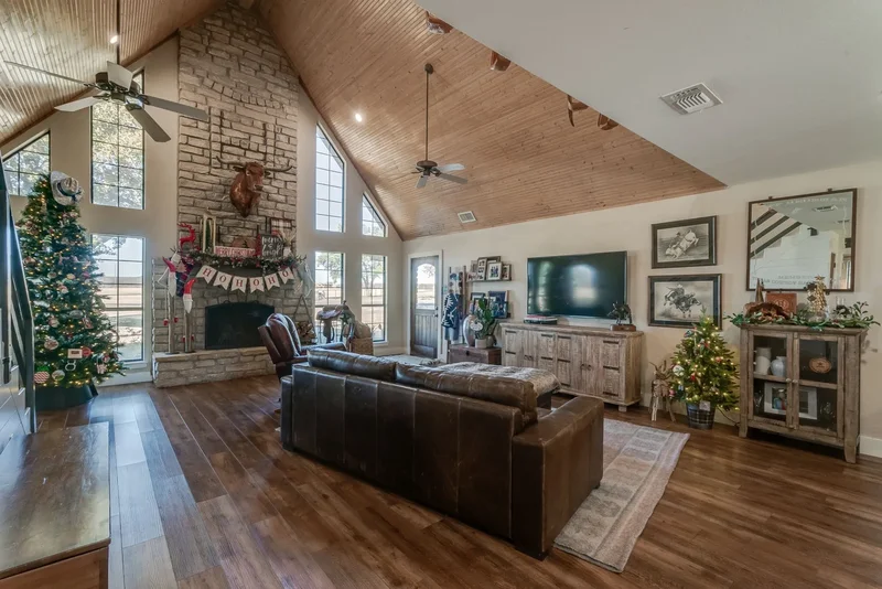 24860 N US Highway 281, Stephenville, TX 76401, Stephenville, Texas, United States. - Photo 25