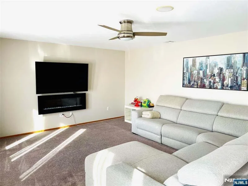 239 Wallington Avenue, Wallington, NJ 07057, Wallington, New Jersey, United States. - Photo 3