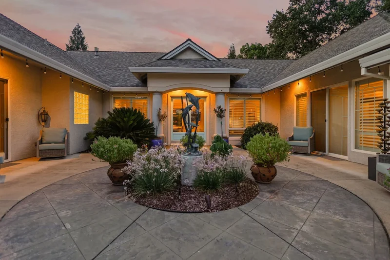 2608 La Rinconada Place , Redding, CA 96002, Redding, California, United States. - Photo 19