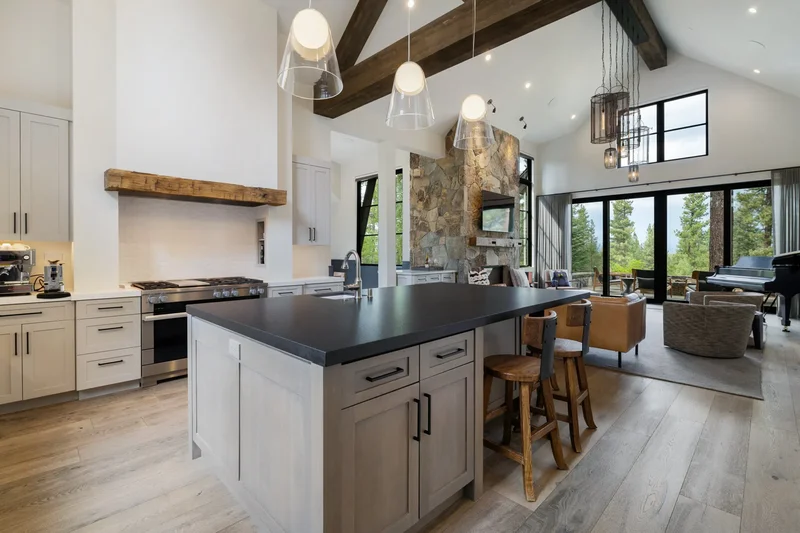 377 James McIver, Truckee, CA 96161, Truckee, California, United States. - Photo 3