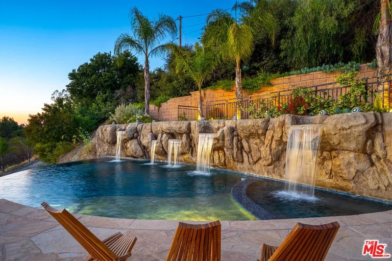 24410 Mulholland Hwy, Calabasas, CA 91302, Hidden Hills, California, United States. - Photo 10