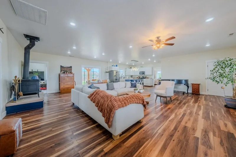 7395 N Johnson Canyon Road, Kanab, Utah, United States. - Photo 12