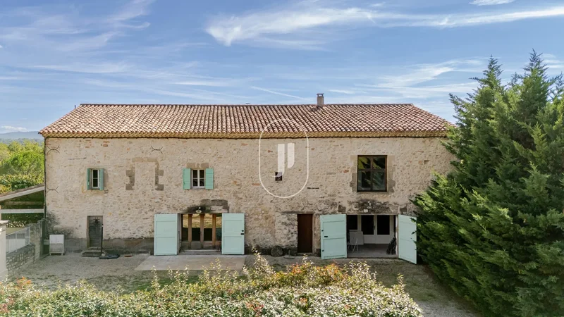 Chemin de la Grange, Grambois, Provence-Alpes-Côte d'Azur, France. - Photo 11