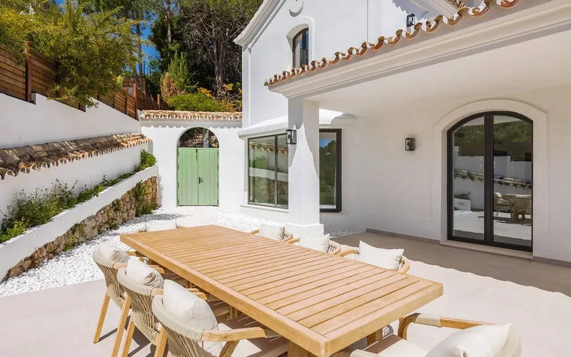 El Madroñal Detached Villa