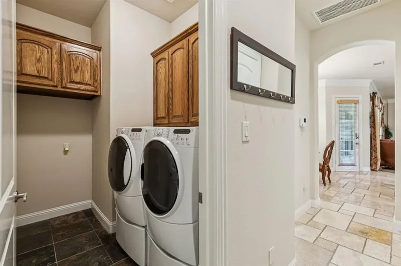 2221 Southern Oaks Drive, Cedar Hill, Texas, United States. - Photo 21