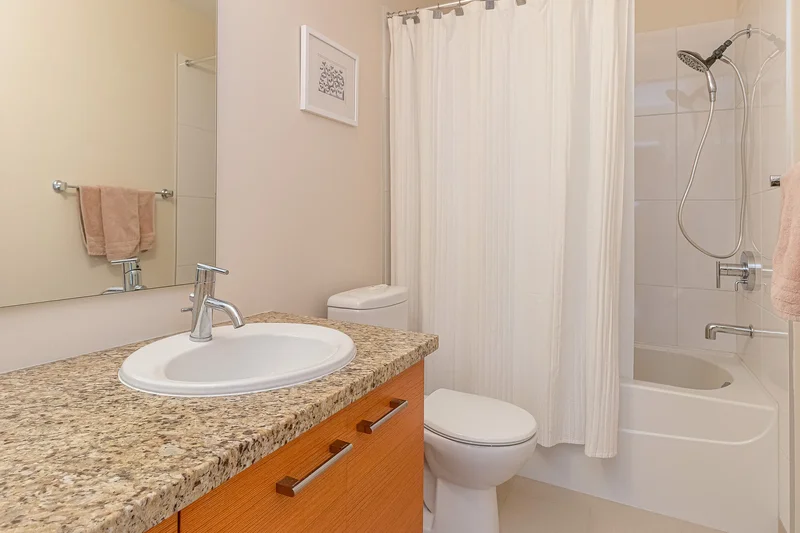 1502-38 Front Street, Nanaimo, BC V8R 0B8, Nanaimo, British Columbia, Canada. - Photo 2