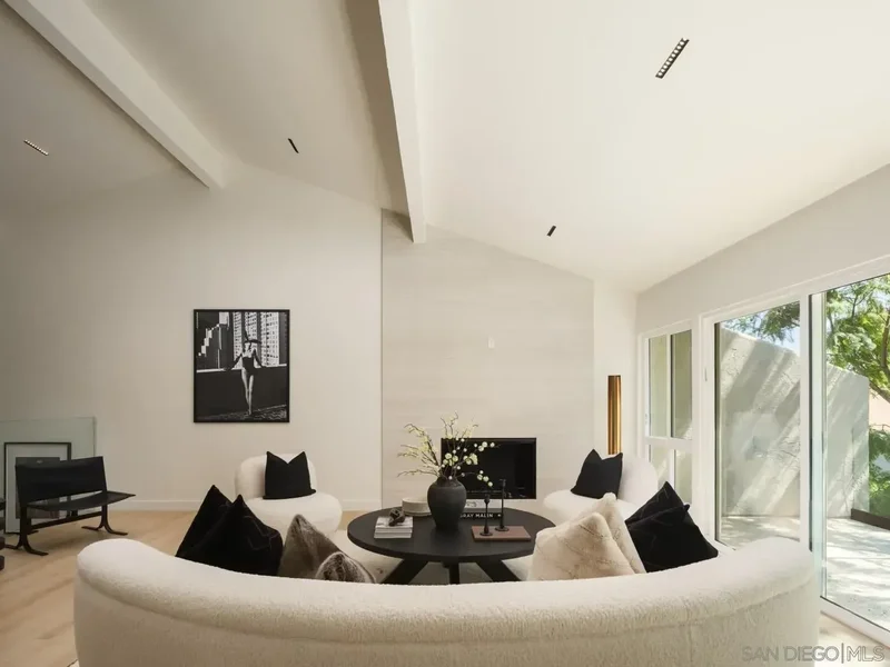 2163 Caminito Circulo Norte, La Jolla, CA 92037, San Diego, California, United States. - Photo 11