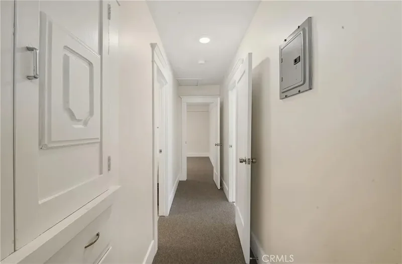 732 Saint Louis Avenue, Signal Hill, California, United States. - Photo 45
