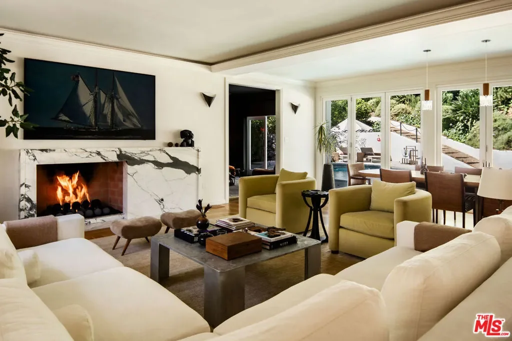 2003 El Cerrito Place, Los Angeles, California, United States. - Photo 3