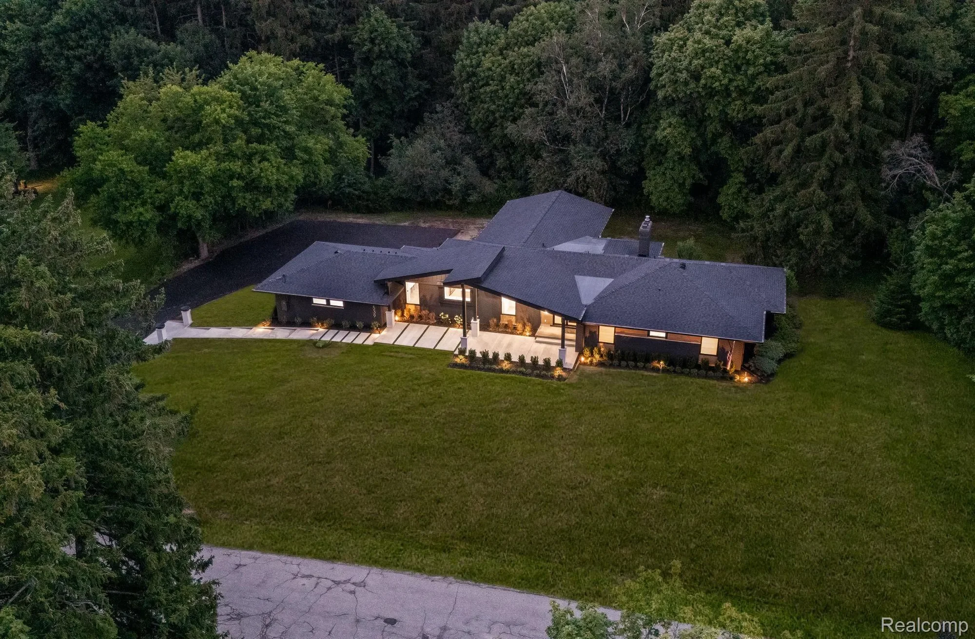 3539 Walbri Dr., Bloomfield Hills, MI 48304, Bloomfield Hills, Michigan, United States. - Photo 24