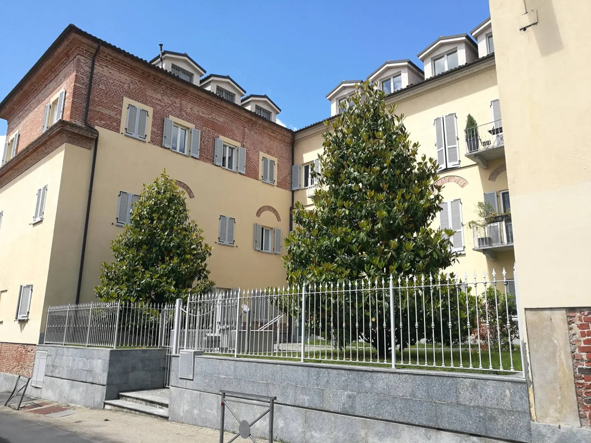 Gallery photo 12