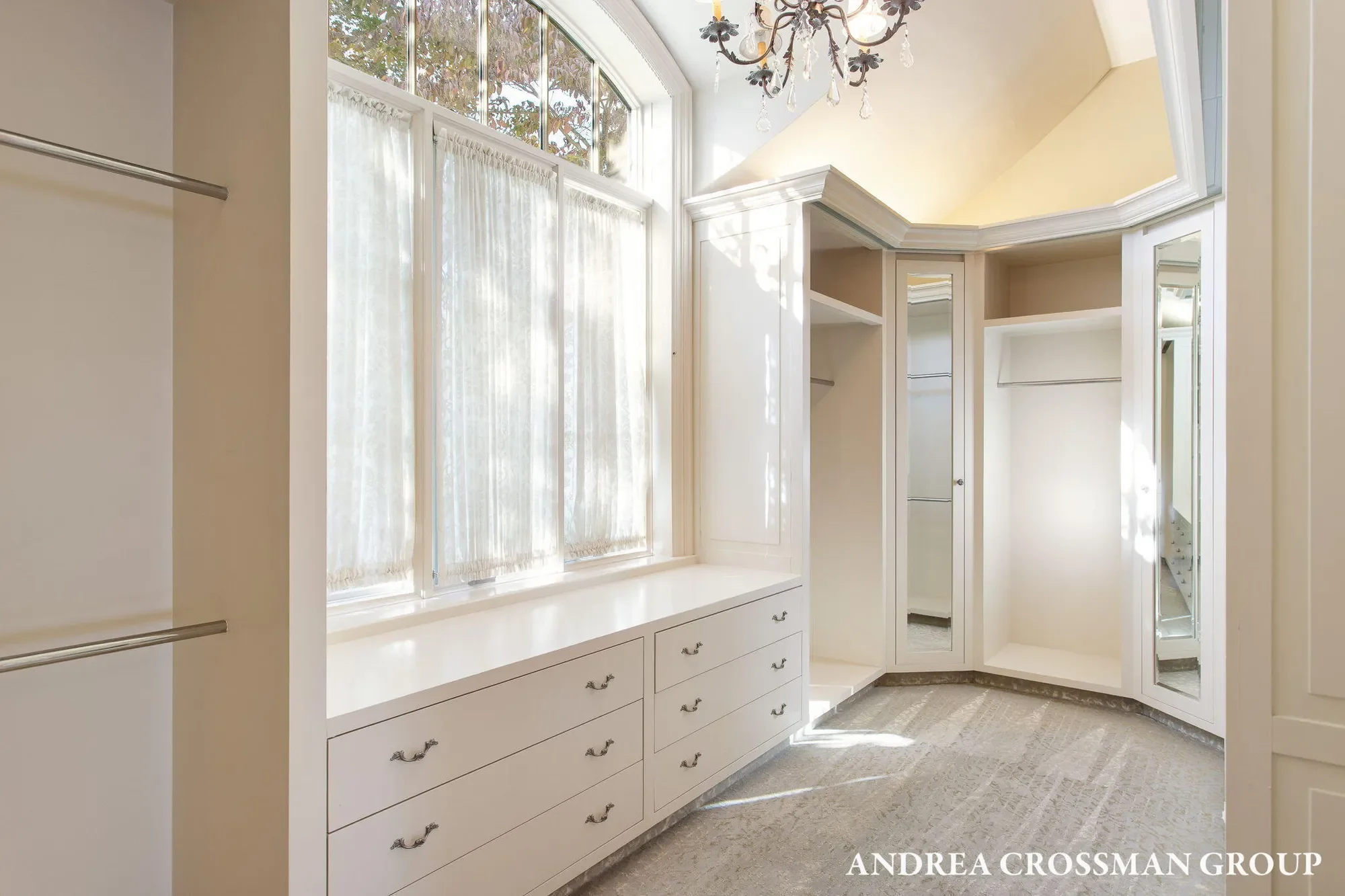 1933 South Shore Drive, Holland, MI 49423, Holland, Michigan, United States. - Photo 17